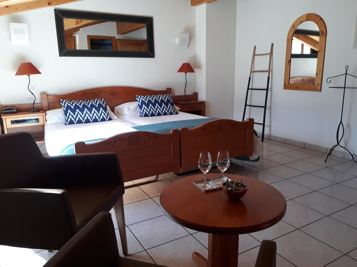 Hotel De Fully Екстер'єр фото