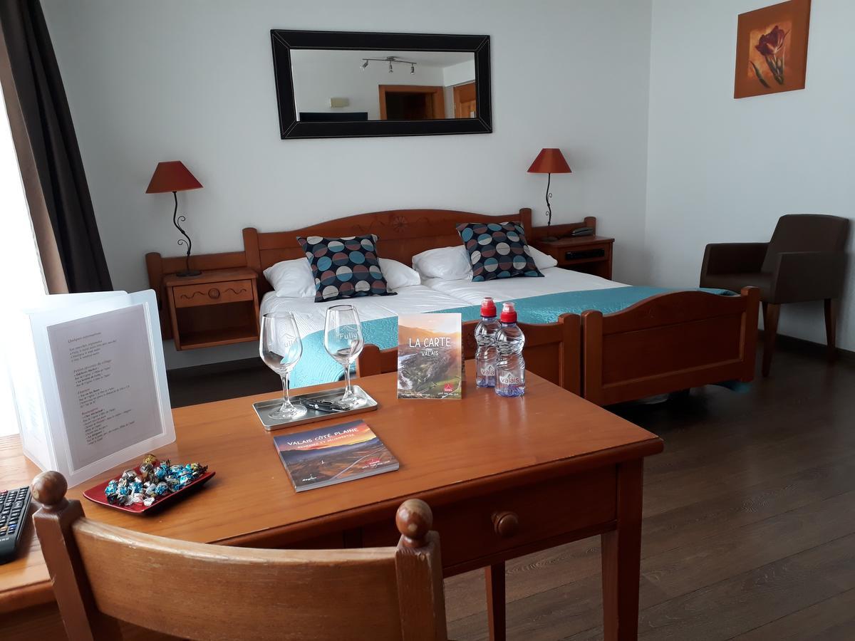 Hotel De Fully Екстер'єр фото